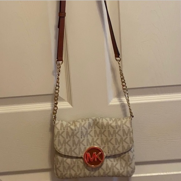 Michael Kors MK Monogram Fulton Crossbody - Picture 12 of 14